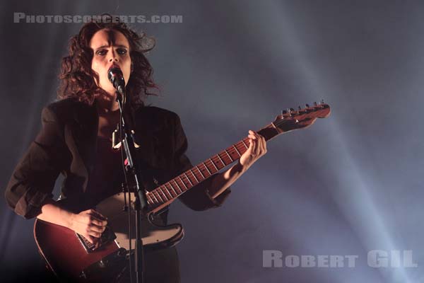 ANNA CALVI - 2019-01-30 - PARIS - Salle Pleyel - 